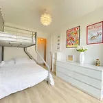 Appartement 2 Pieces Avec Terrasse, Garage, Et Ascenseur, Jusqu\'A 4 Couchages - La Baule Centre - Fr-1-245-124